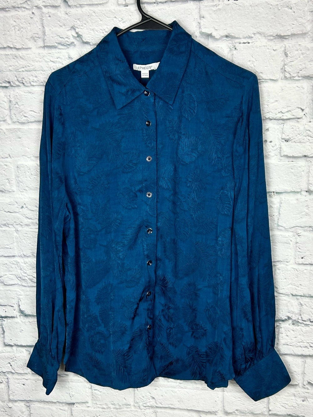Chico’s Size 1.5 /10 Soft Shirt Jac Teal Blue Floral Jacquard Button Front NWT